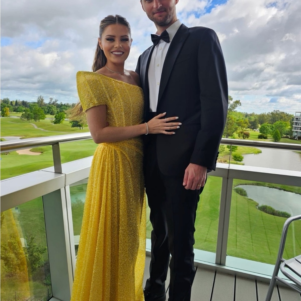 Elegant Yellow Evening Gown